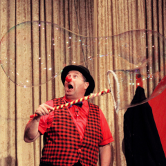 BIG BUBBLE CIRCUS Aug 20 -21 – 22 – 27 -28 – 29 @ 6:30
